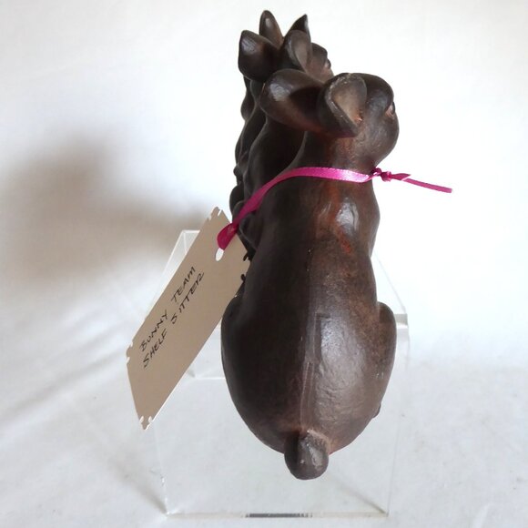 NEW 13” RABBIT BUNNY TEAM SHELF SITTER WHIMSICAL FIGURE RESIN STATUE - Picture 3 of 9